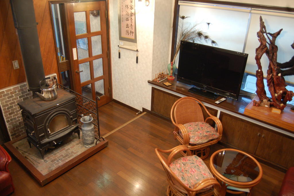 みなかみ町 温泉ペンション　花さき山 Bed & Breakfast エクステリア 写真
